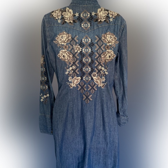Stetson Embroidered Denim Snap Dress-S denim embroidered flowers , NWOT - Picture 7 of 7